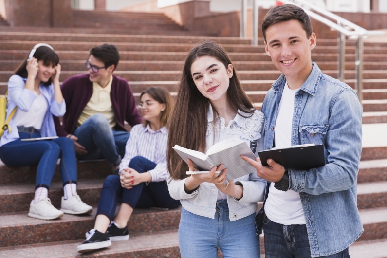 Facultés et universités où est enseignée la traduction à travers le monde