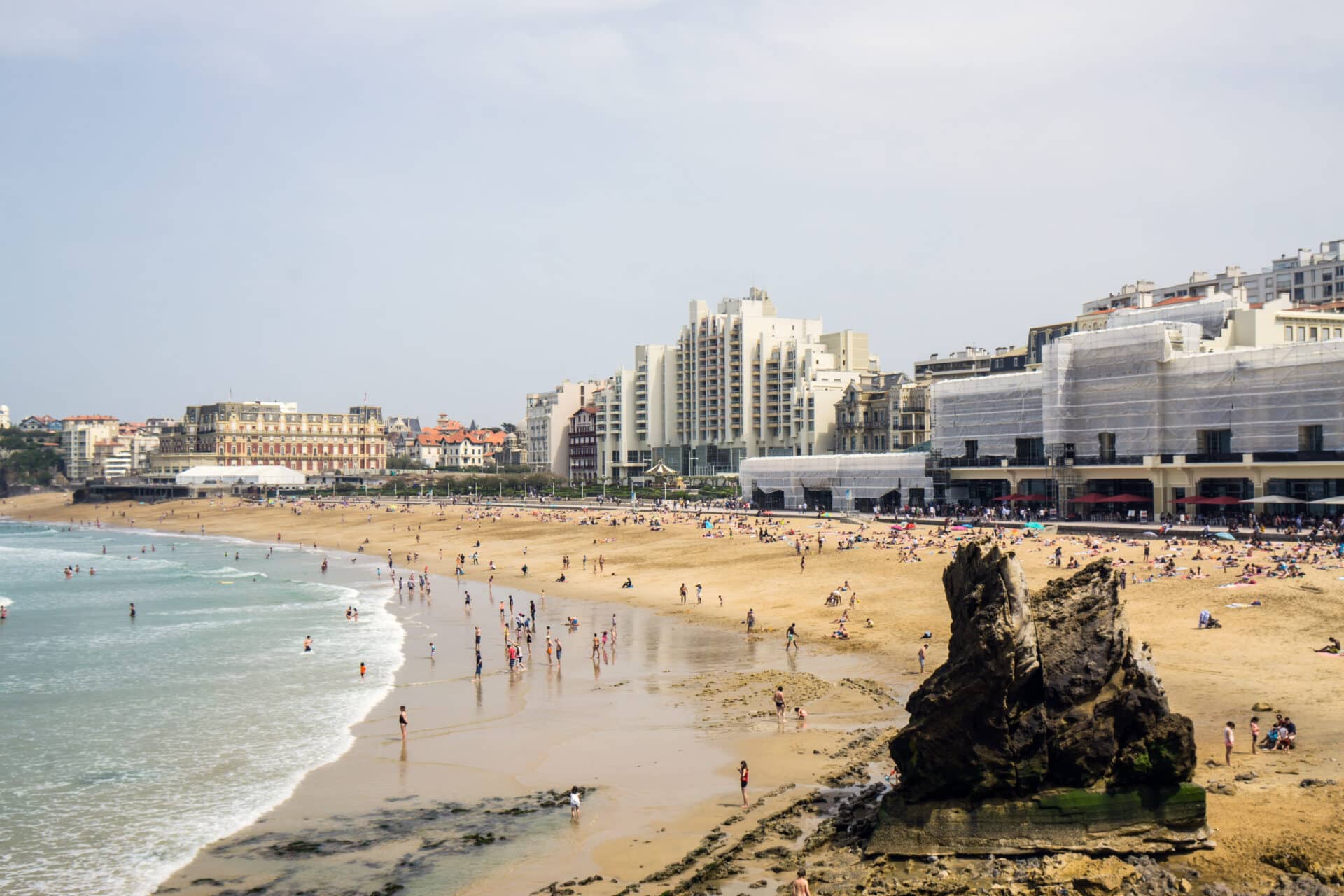 sur-la-plage-de-biarritz Services de traduction et d'interprétation à Biarritz