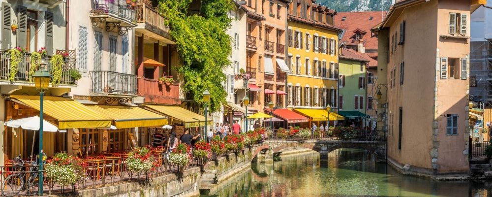 Services d'interprétation en Auvergne-Rhône-Alpes